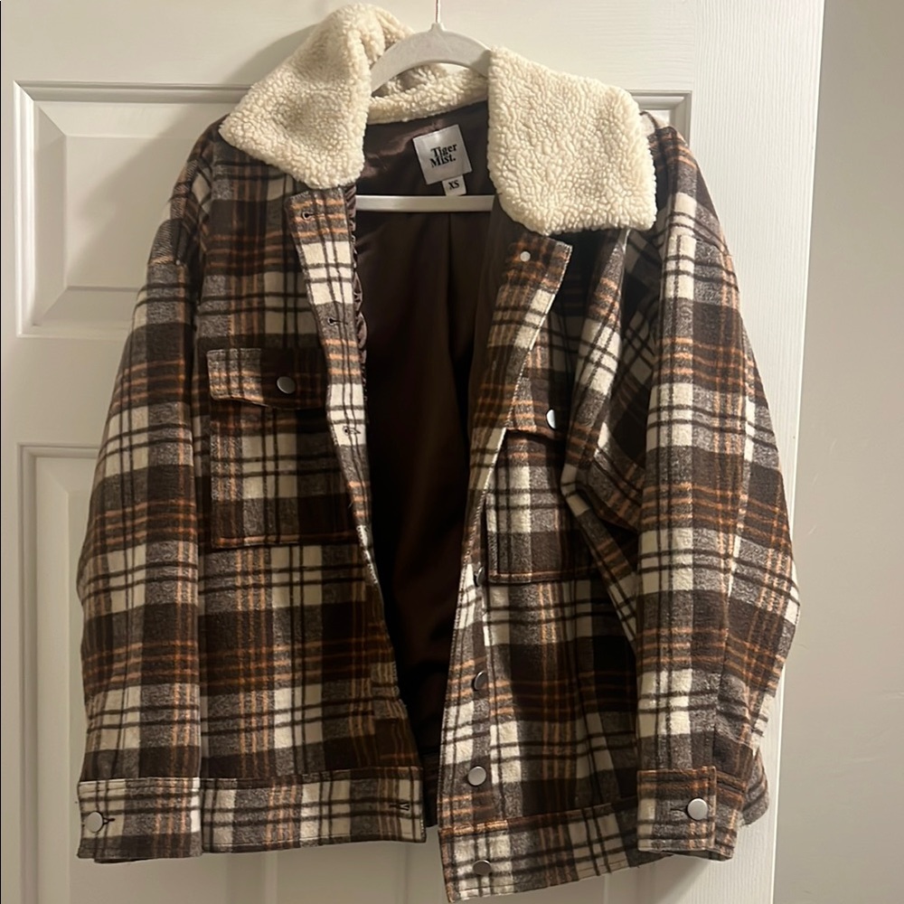 Tiger Mist Oversized Lightweight Plaid Jacket with Sherpa Collar